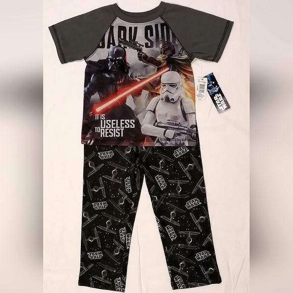 🔥SALE🔥 Disney Star Wars Darth Vader Boy's 2 Pc Pajamas Set NWT Size XS (4-5) - Picture 1 of 7